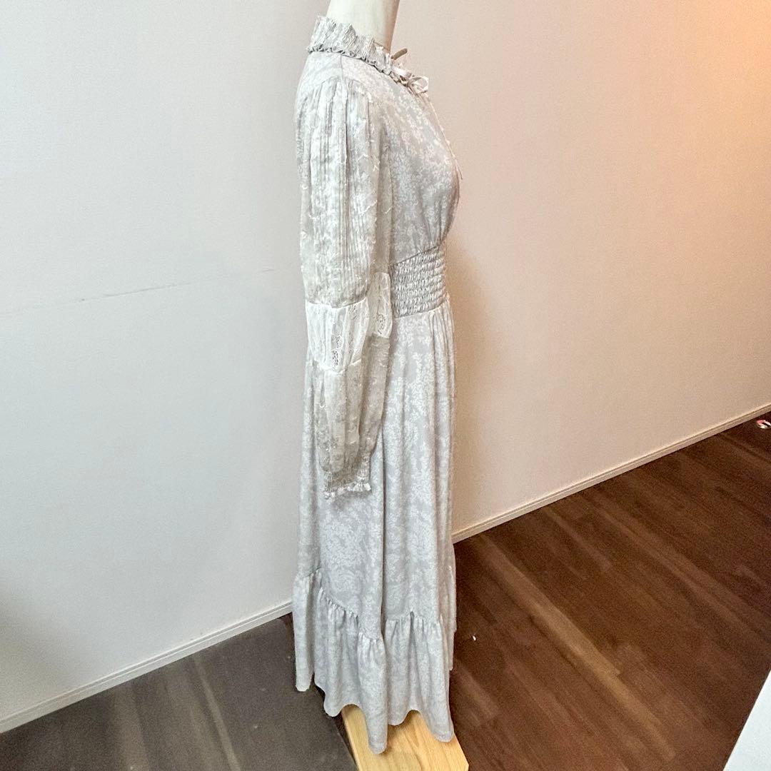 ワンピース Herlipto Winter Floral Long-sleeve Dress