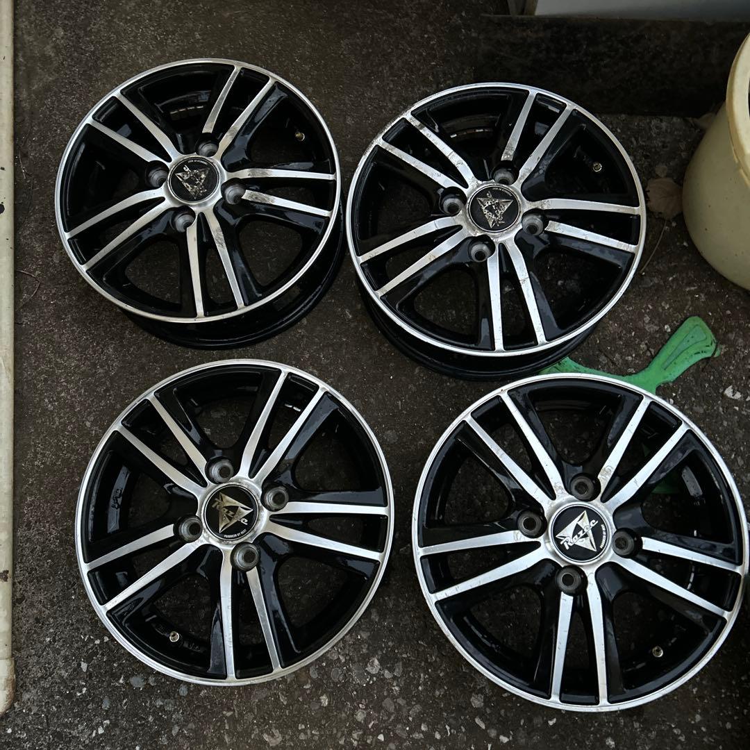 13インチ ブラック　4本セット