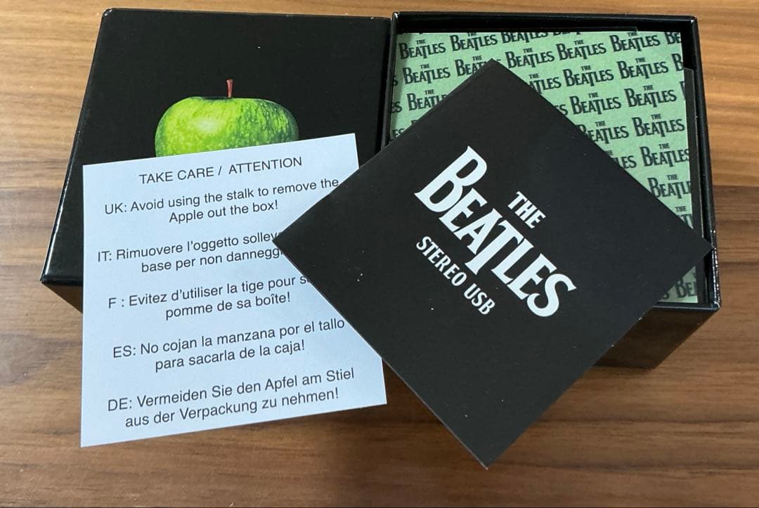 ザ・ビートルズBOX(限定生産品)(USBメモリ)
