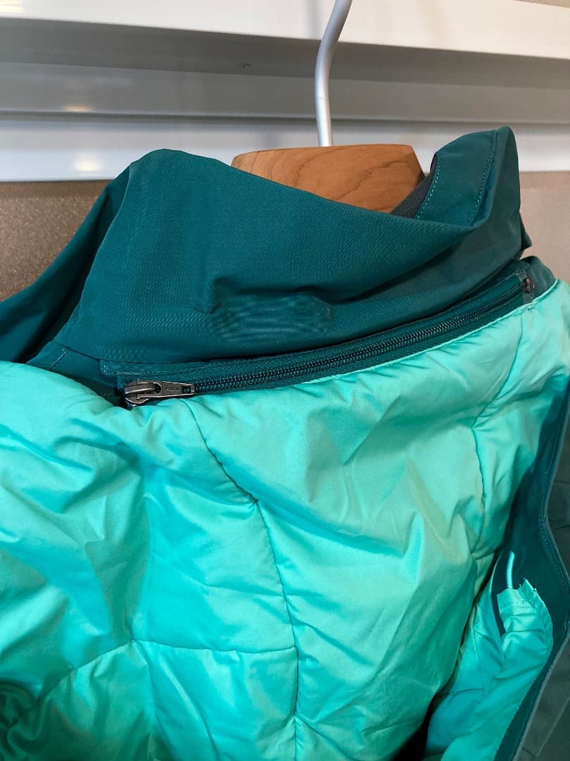 patagonia ウィメンズ・インサレーテッド・パウダー・ボウル・ジャケット