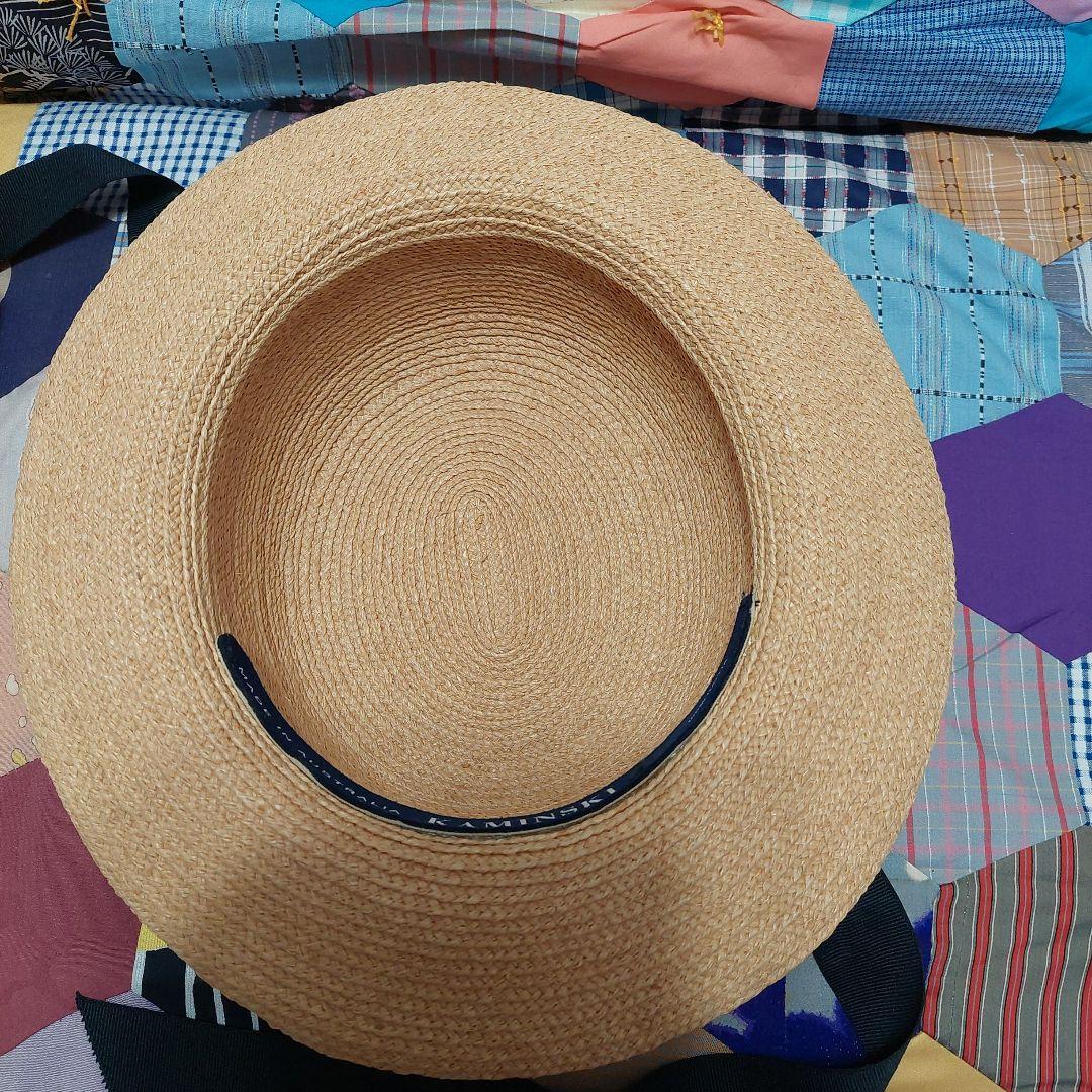 つばの形が可愛いヘレンカミンスキー ラフィア・麦わら帽子