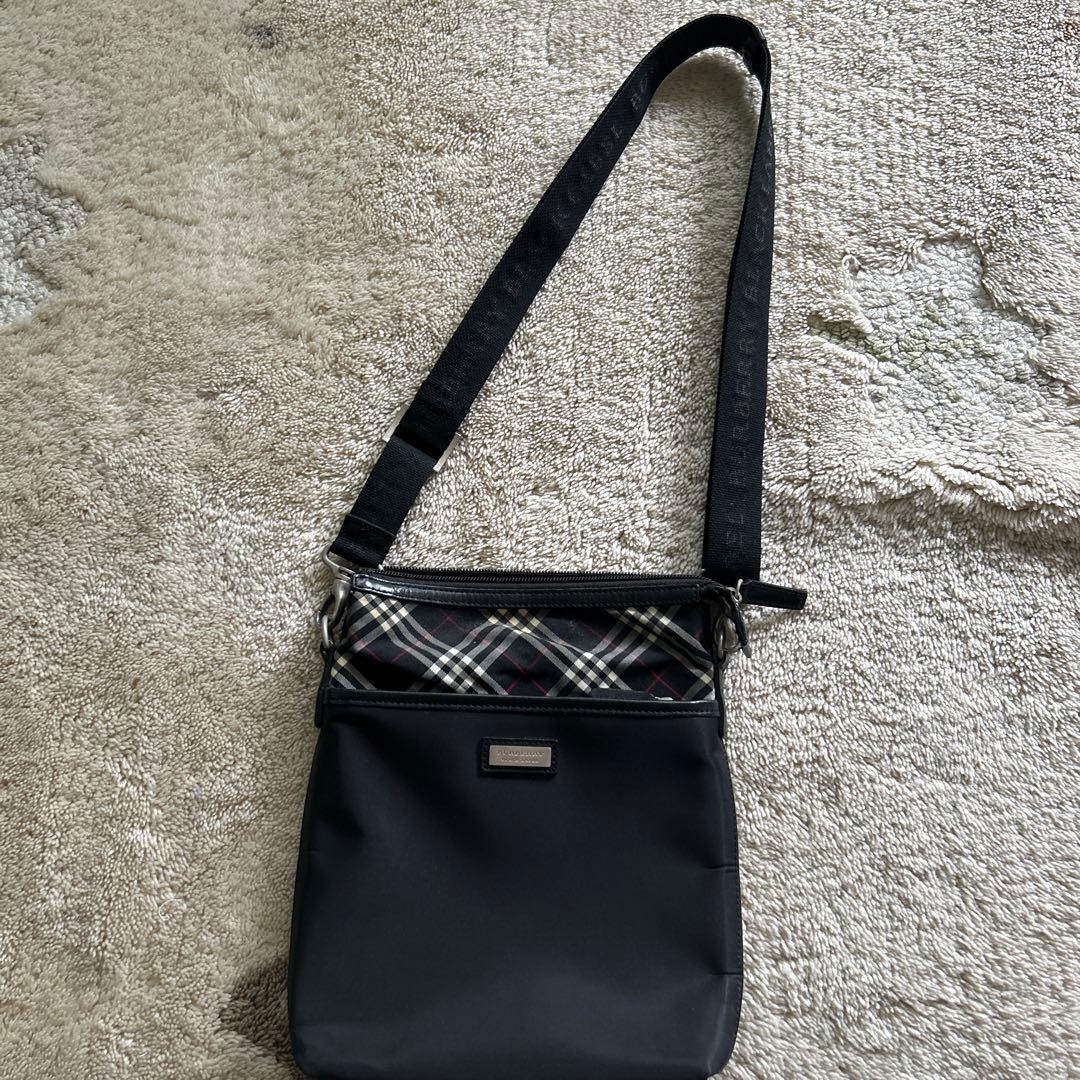 バーバリー ブラックレーベル ナイロン ショルダーバッグ サコッシュ