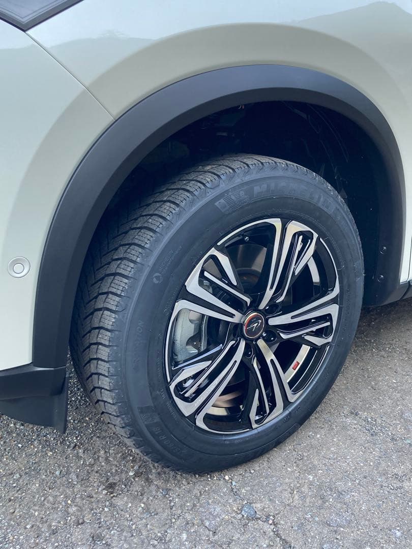 まさっち様①ウェッズ レオニス AR 18インチ　8.0J +42 5穴 ２本