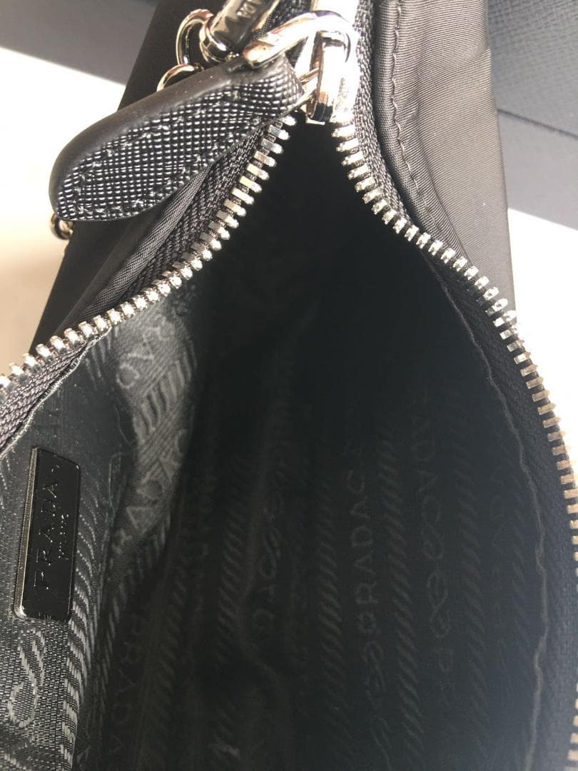 美品 Re-Edition 2005 Nylon 中古品