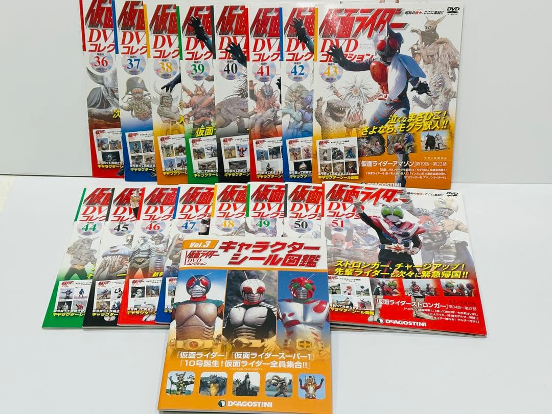 仮面ライダーDVDコレクション 36〜51 キャラクターシール図鑑付