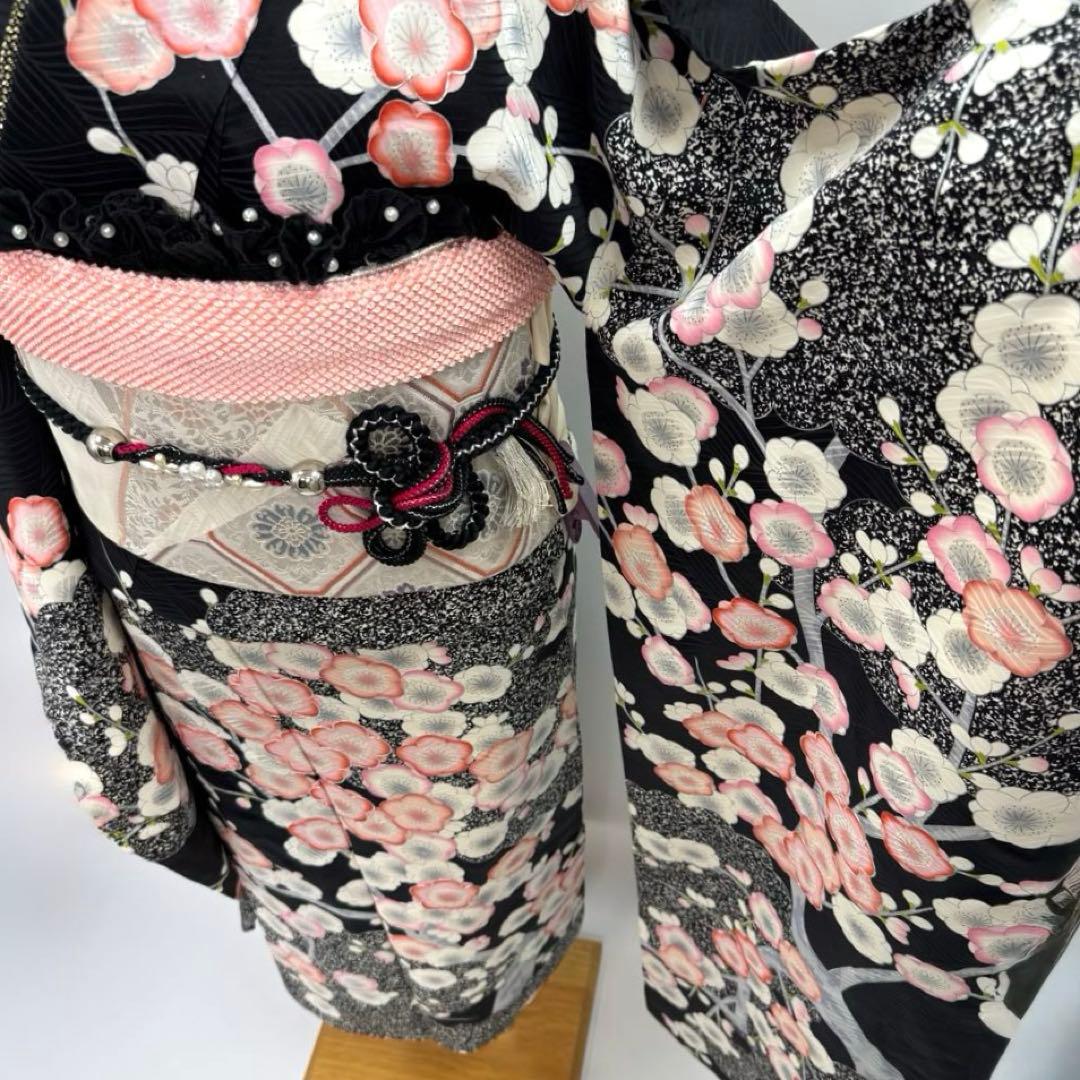 豪華振袖9点フルセット 地紋　銀駒刺繍　黒地　梅紋様　成人式　お正月　結婚式