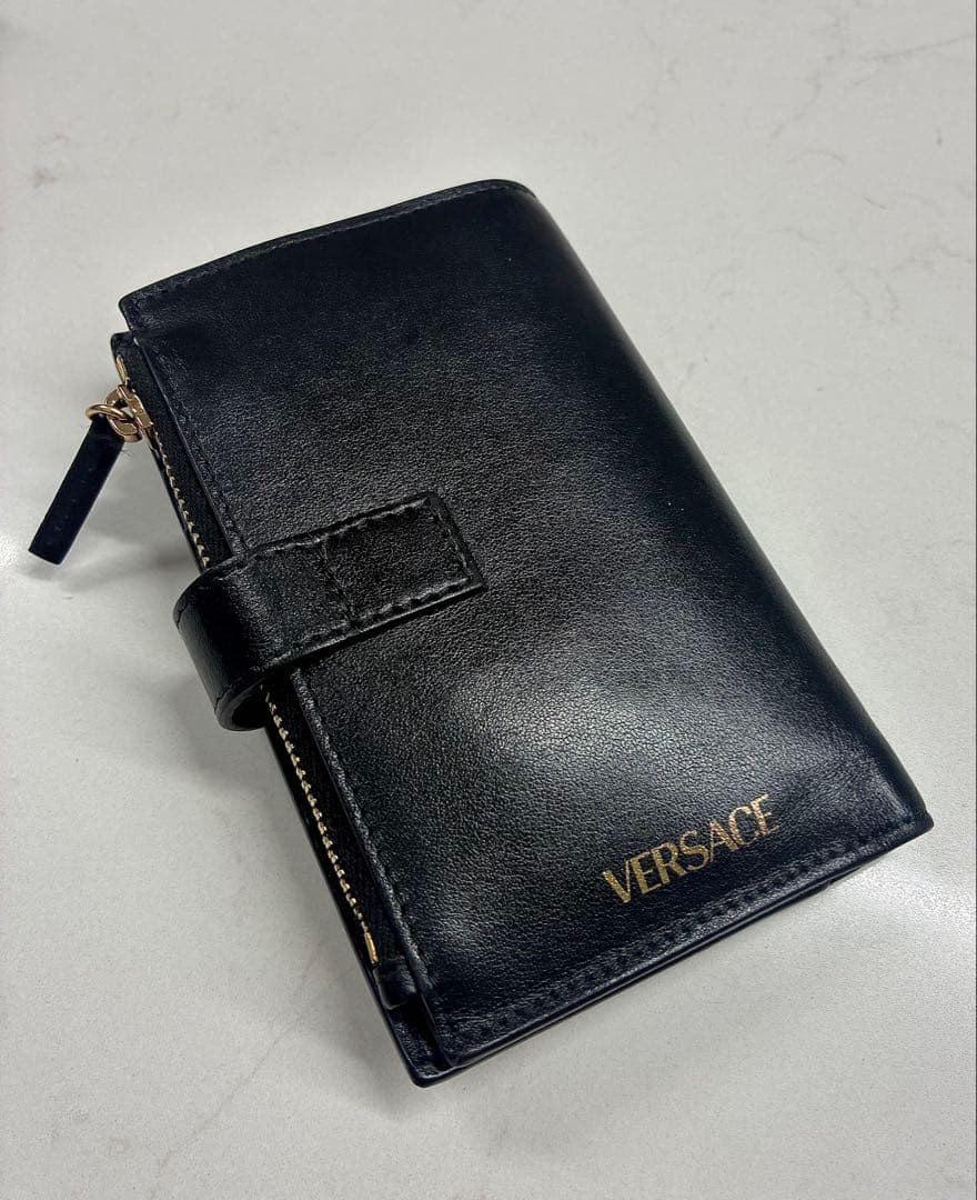 VERSACE ブラック 二つ折り財布　メンズレディース男女兼用　ヴェルサーチェ