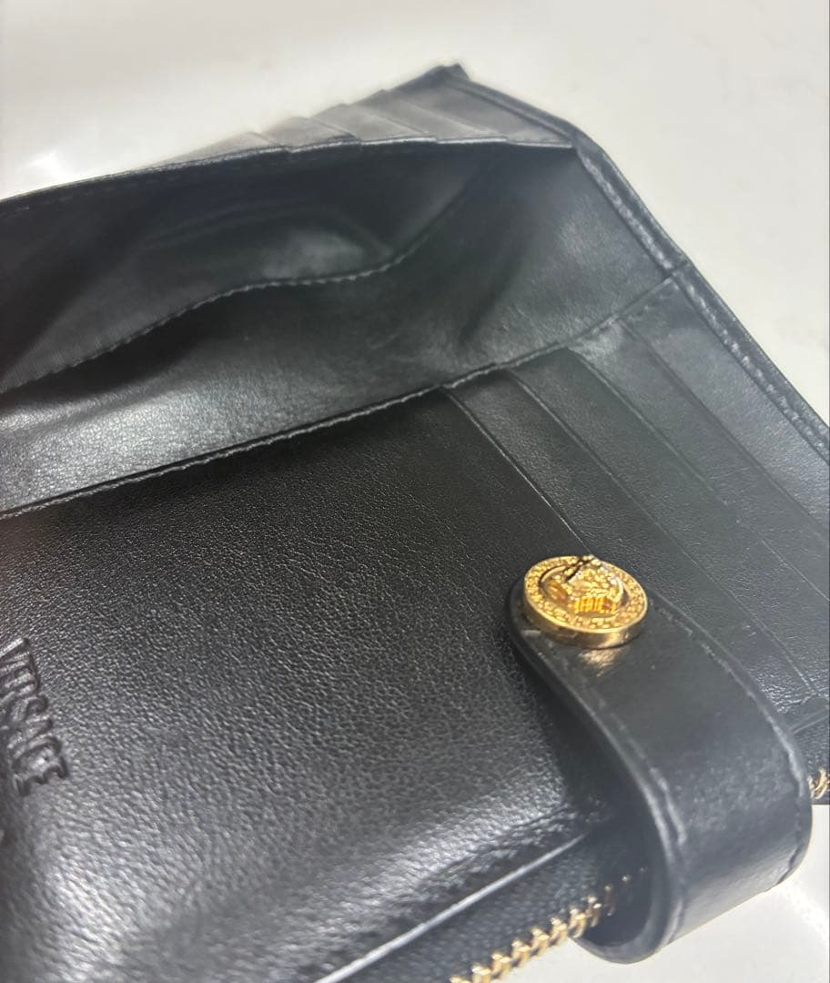 VERSACE ブラック 二つ折り財布　メンズレディース男女兼用　ヴェルサーチェ