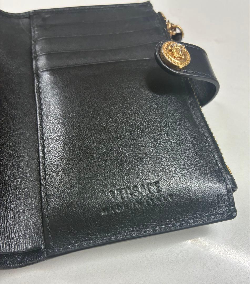 VERSACE ブラック 二つ折り財布　メンズレディース男女兼用　ヴェルサーチェ