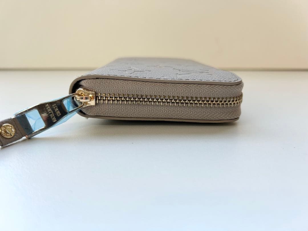 アンプラント ジッピーウォレット 長財布