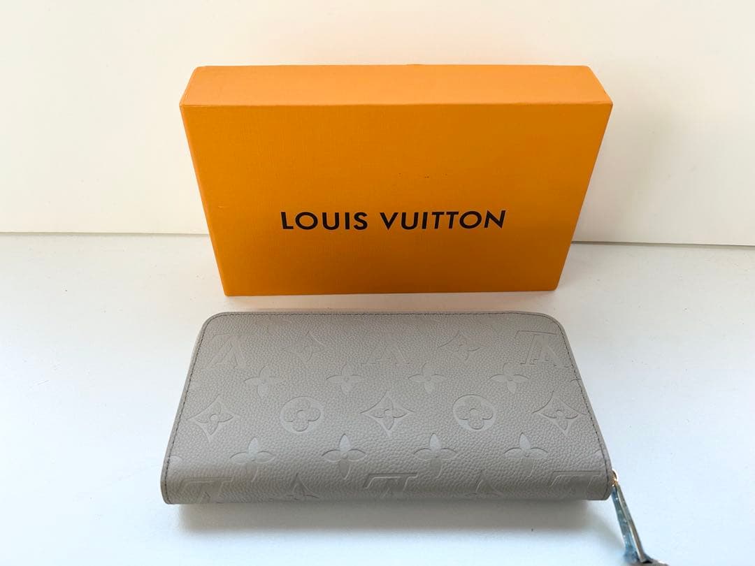 アンプラント ジッピーウォレット 長財布