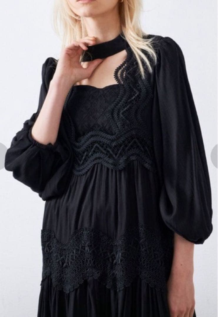 美品✨ ラベルエチュード　モチーフレースギャザーボリュームチョーカーワンピ一ス