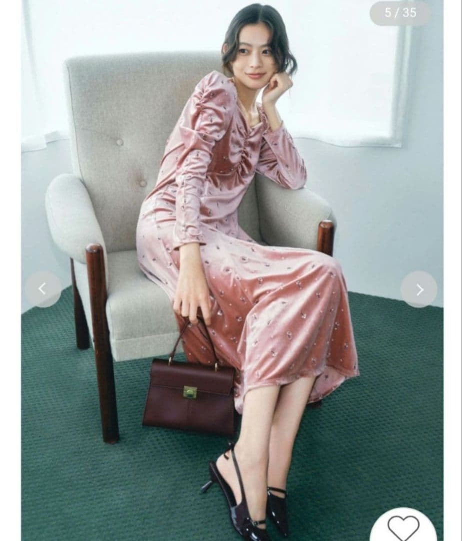 新品タグ付　エンブロイダリーベロアワンピース　ピンク　LILY BROWN