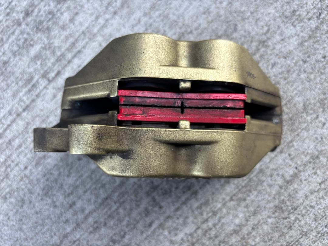 brembo キャスティング4ポッド ブレーキキャリパー　40mm