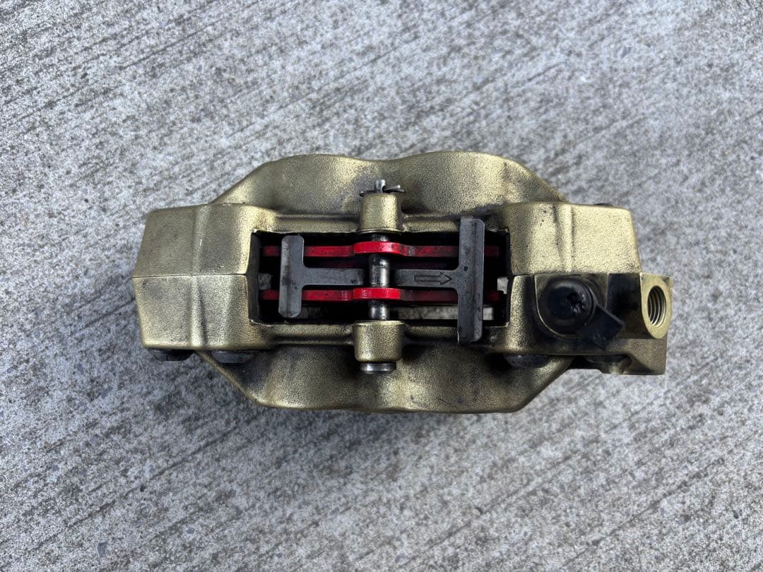 brembo キャスティング4ポッド ブレーキキャリパー　40mm