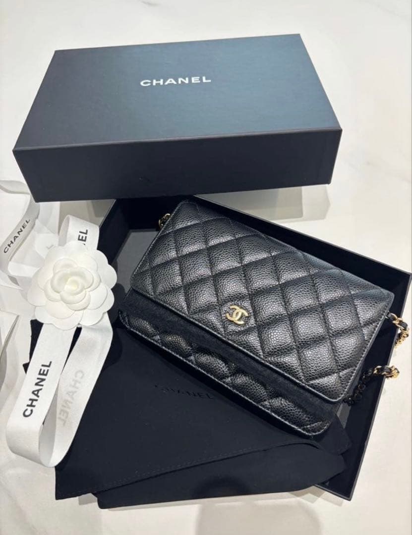 【2月末までの出品】CHANELチェーンウォレットキャビアスキンゴールド金具