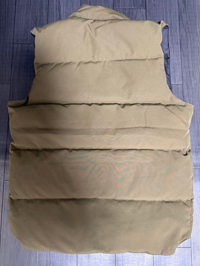 本物　カナダグース　ダウンベスト　カーキ　Sサイズ