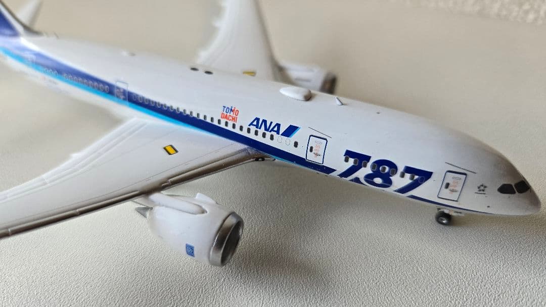 ANA 787-8 特別塗装 JA814A 1:400
