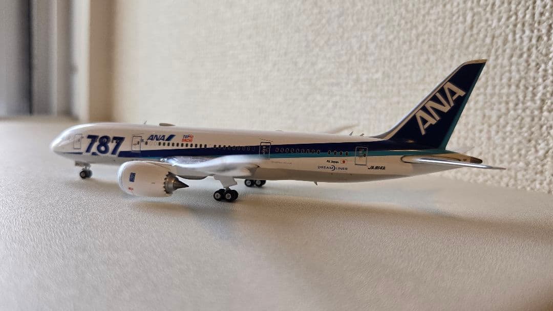 ANA 787-8 特別塗装 JA814A 1:400
