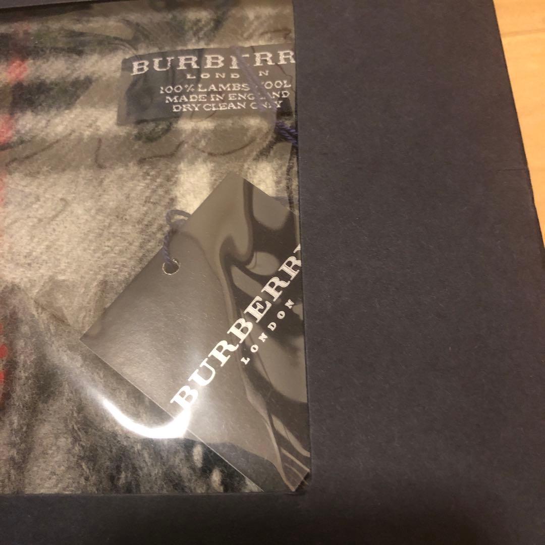 新品タグ付　BURERRYラムウール マフラー 英国製