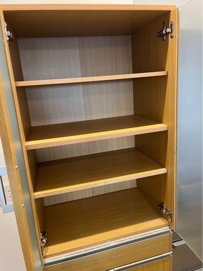 食器棚　ニトリ　イケア　木目調 食器棚 ガラス扉付き　台所