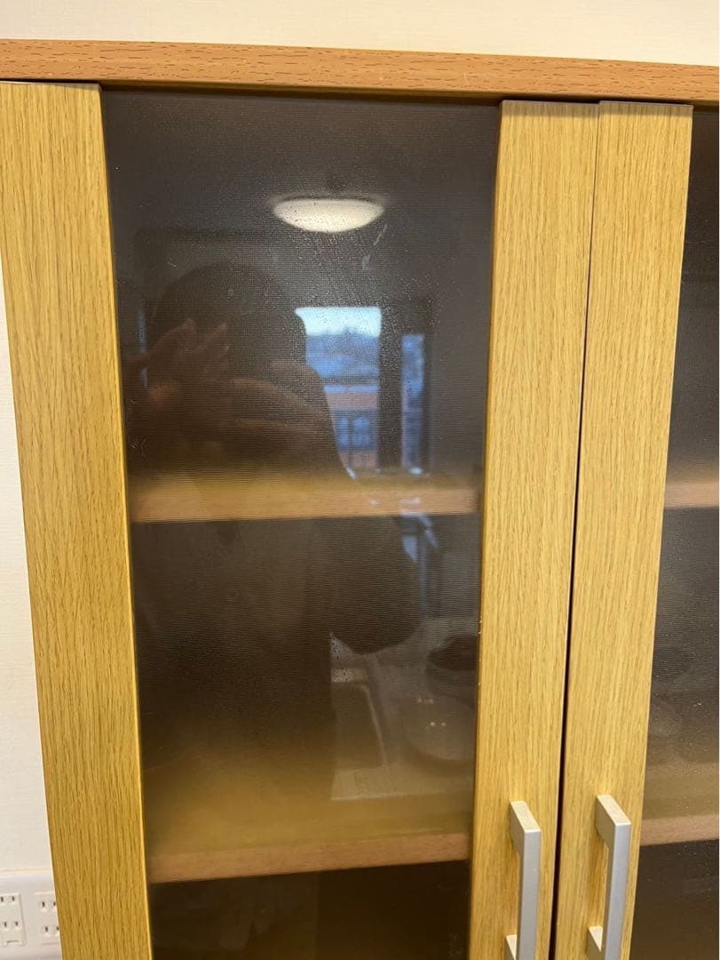 食器棚　ニトリ　イケア　木目調 食器棚 ガラス扉付き　台所