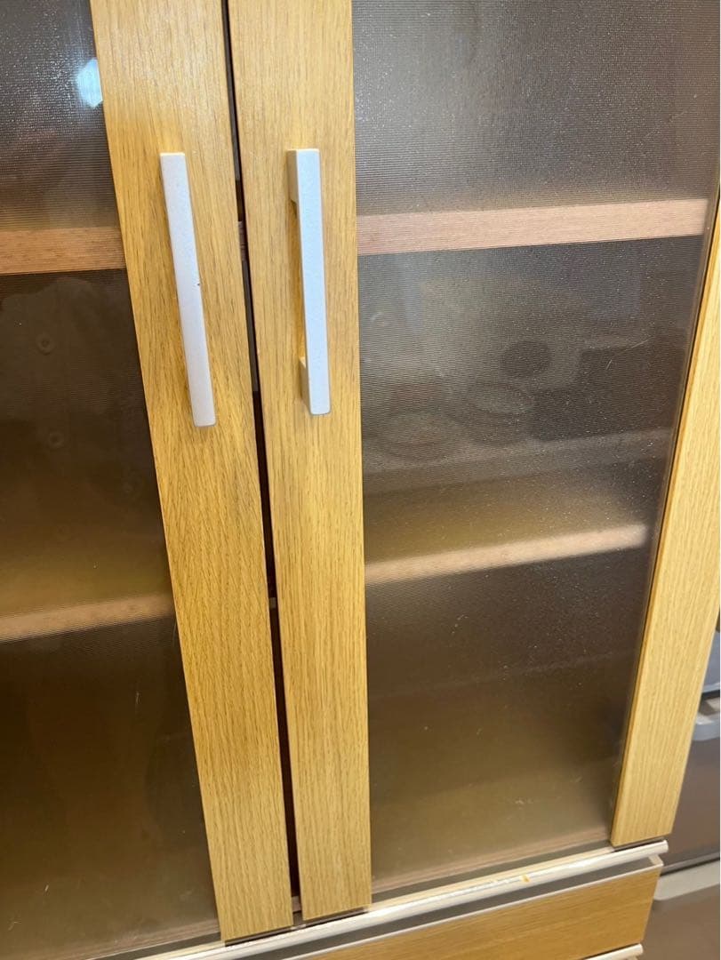 食器棚　ニトリ　イケア　木目調 食器棚 ガラス扉付き　台所