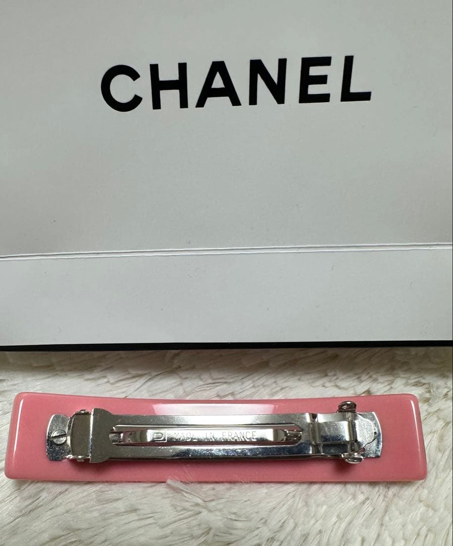 CHANEL ロゴ入り ヘアピン ピンク　バレッタ
