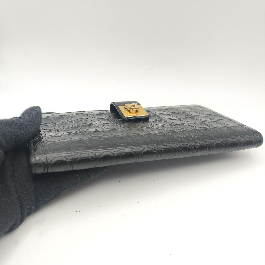 ◎サルヴァトーレフェラガモ　長財布　財布　ガンチーニ型押し　ブラック