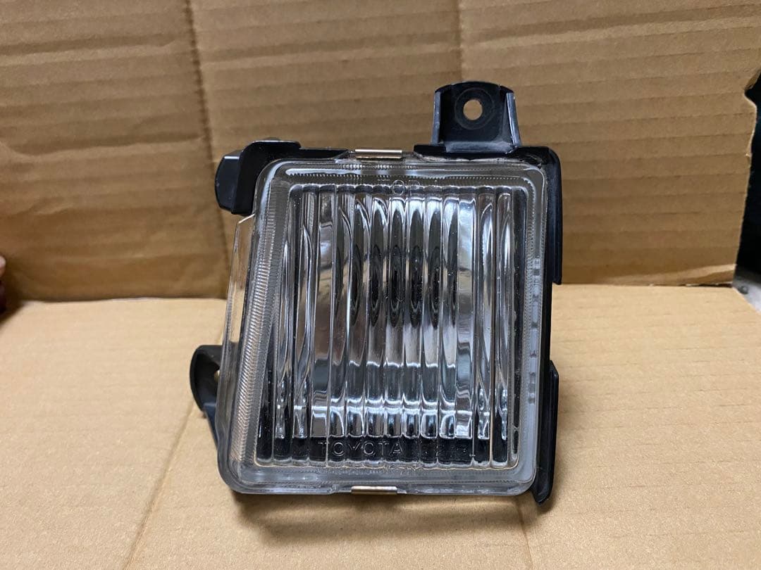 AE86 レビン　純正フォグランプ