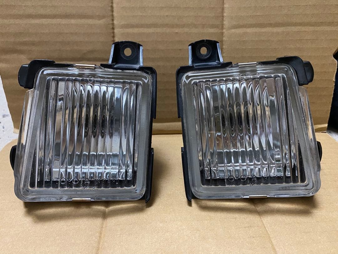 AE86 レビン　純正フォグランプ