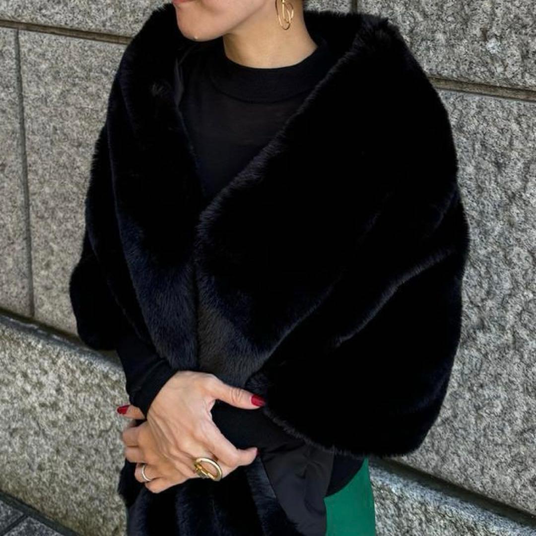 未使用 タグ付き JENNE ジェンヌ リッチボリュームファーケープ ブラック