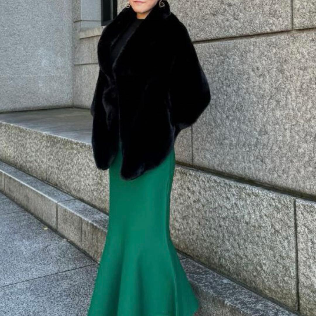 未使用 タグ付き JENNE ジェンヌ リッチボリュームファーケープ ブラック