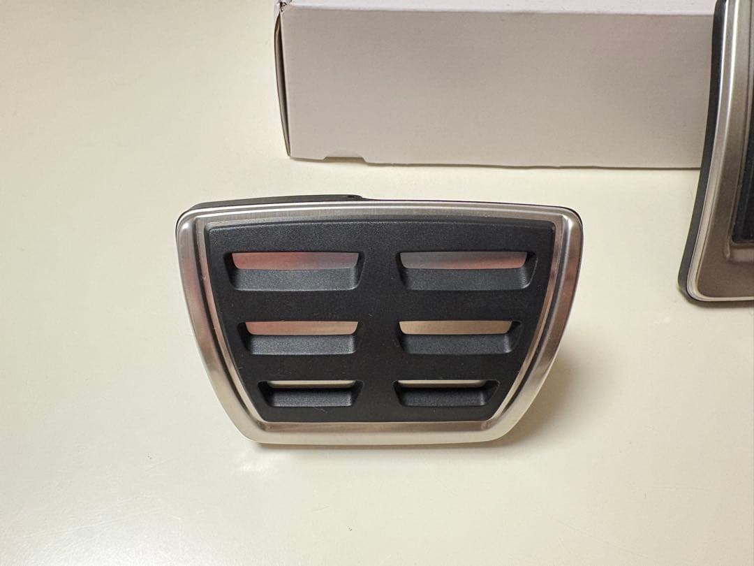 Volkswagen純正　ペダルカバーセット