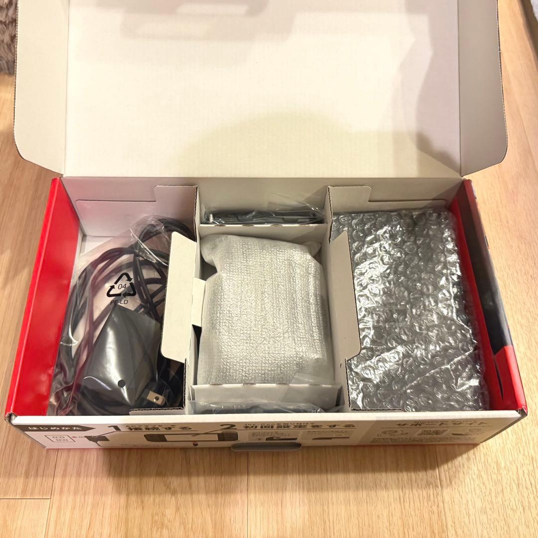 【ほぼ新品】人気ソフト2本付　Nintendo Switch 本体 グレー