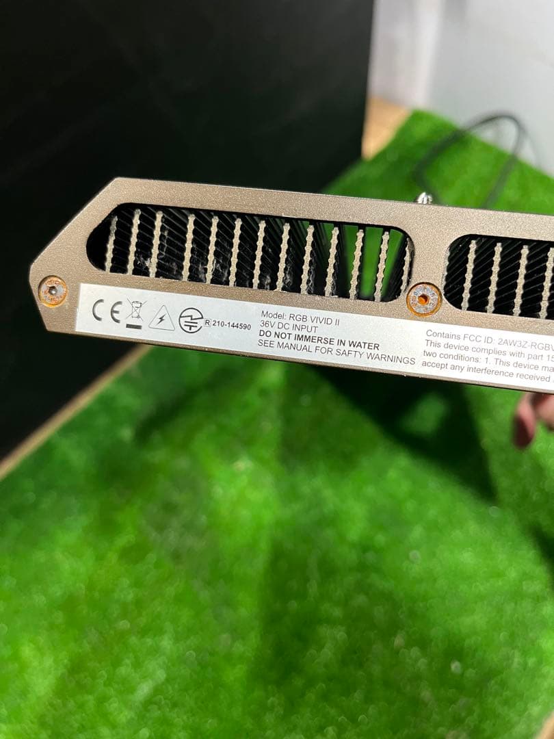 【本体のみ】チヒロ Chihiro VIVIDⅡ60~90cm水槽用LEDライト