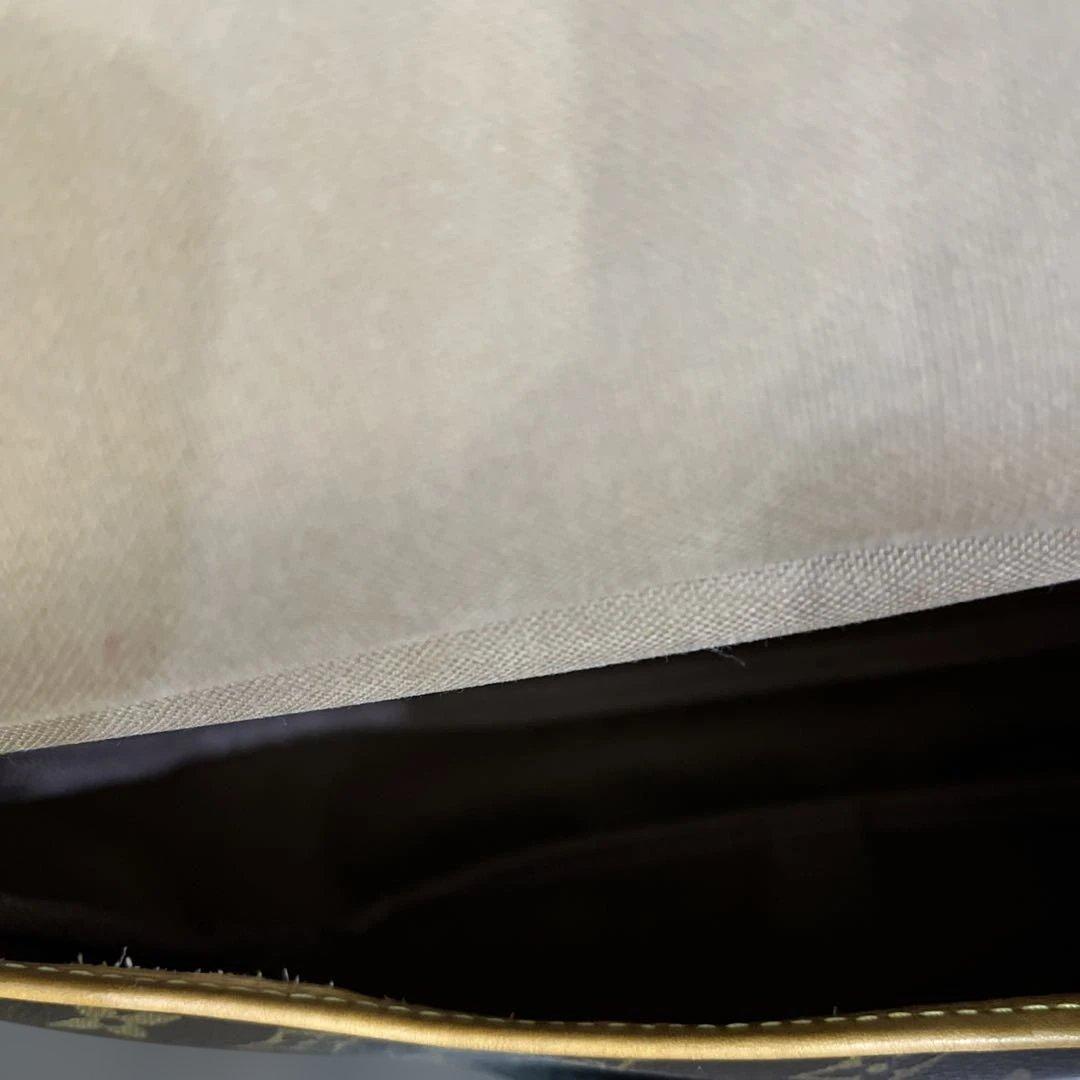 【Louis Vuitton】ソミュール30(ショルダーバック)