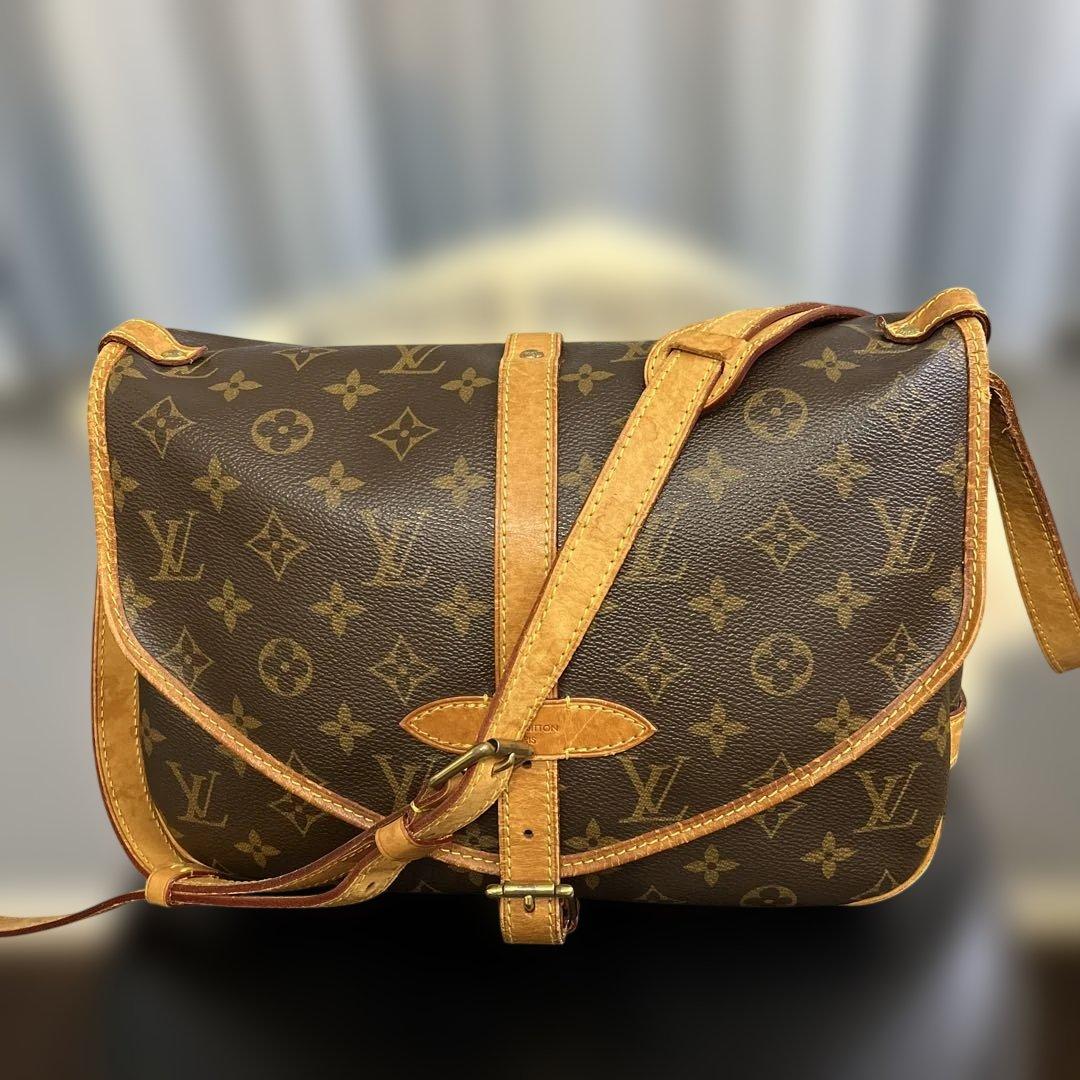 【Louis Vuitton】ソミュール30(ショルダーバック)