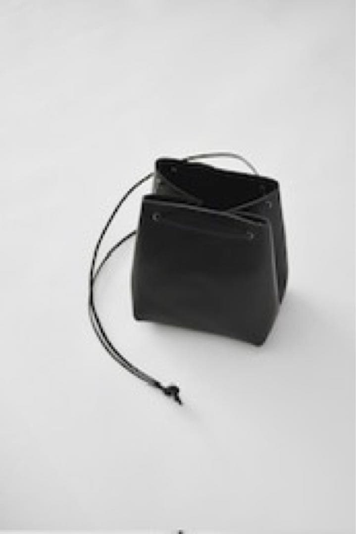 molvar ショルダーバッグ