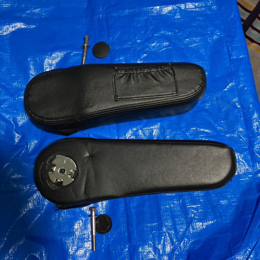 Silk Blaze BIG ARMREST ノア、ヴォクシーワイドアームレスト