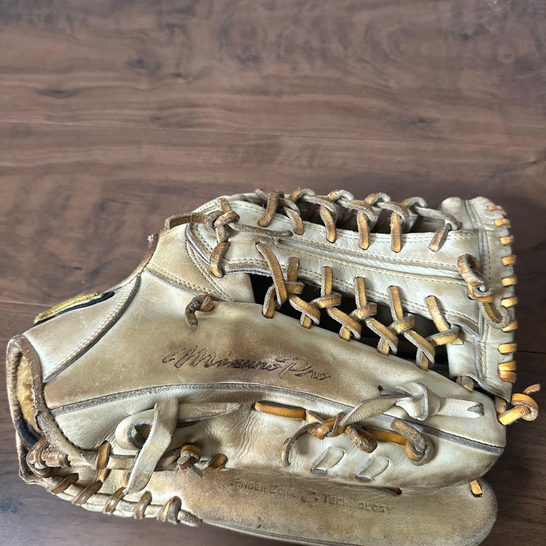 ミズノ 野球グローブ ベージュ 外野用