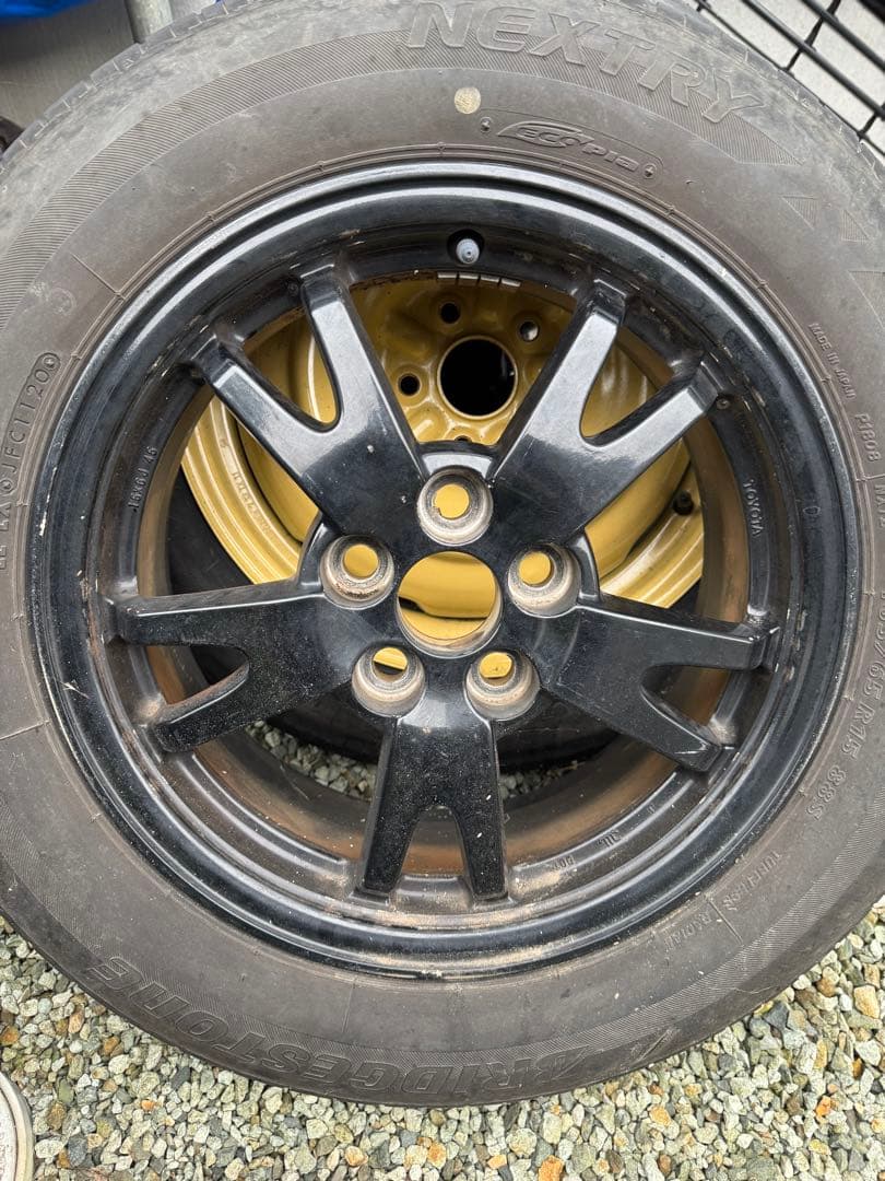 30プリウス純正ホイール