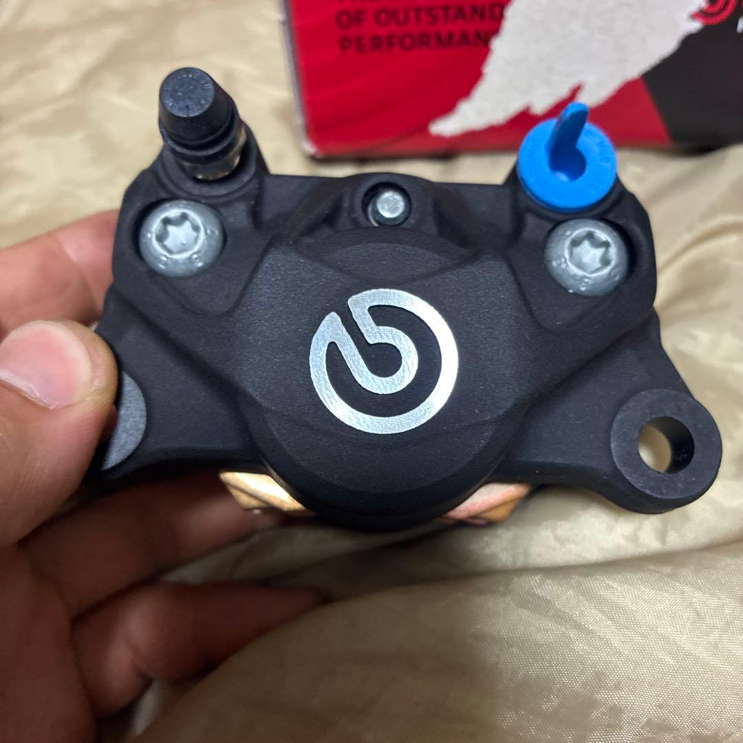 ブレンボ　新カニ　キャリパー　34mm ブラック