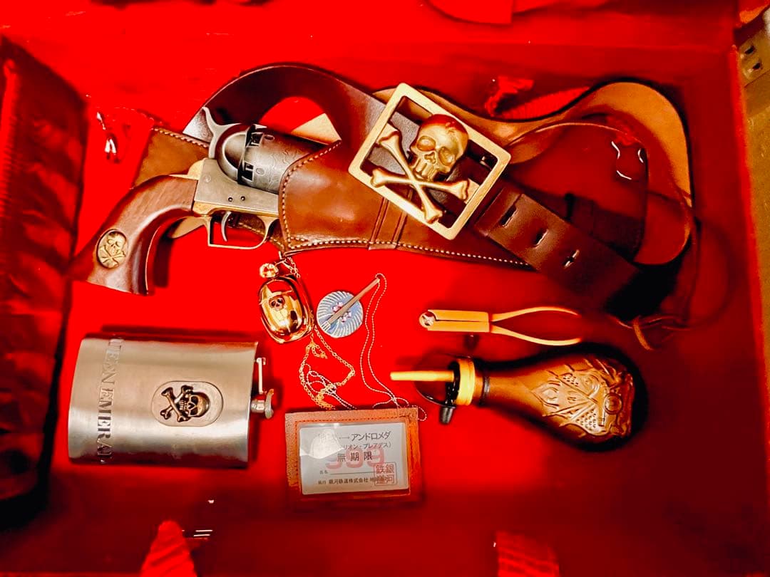 極美品 戦士の銃 コスモドラグーン ガンベルト 本革 HWS 真鍮スカルバックル