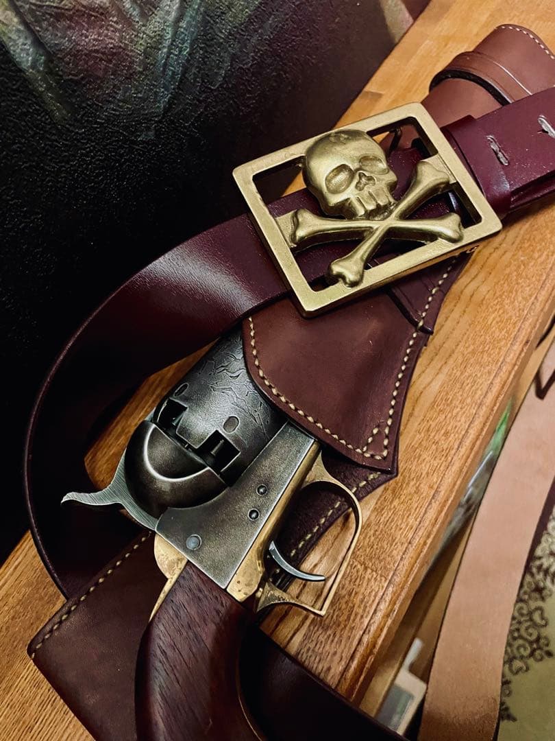 極美品 戦士の銃 コスモドラグーン ガンベルト 本革 HWS 真鍮スカルバックル