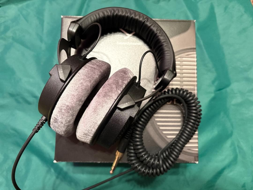 beyerdynamic DT990PRO 開放型モニターヘッドホン