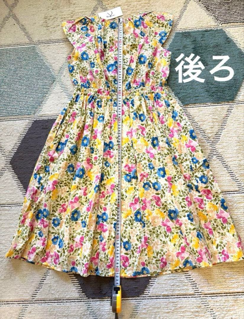 【新品タグ付き】組曲花柄ワンピース（160）