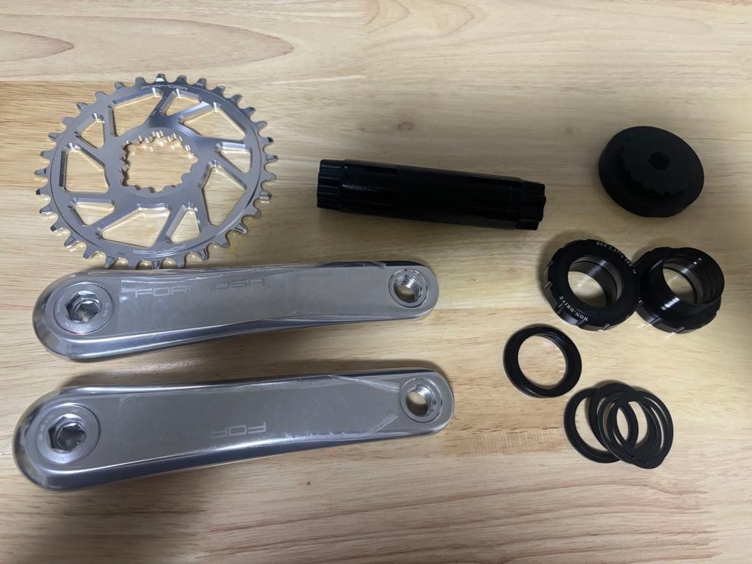 FORMOSA アルミクランク SILVER チェーンリング32T BB