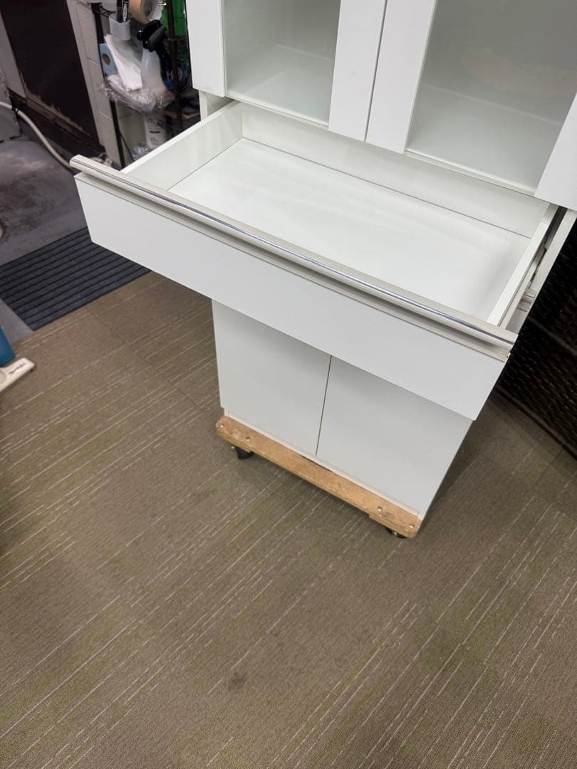 【完成品】【美品】ニトリ　キャビネット　フォルム　SK1860 WH 食器棚