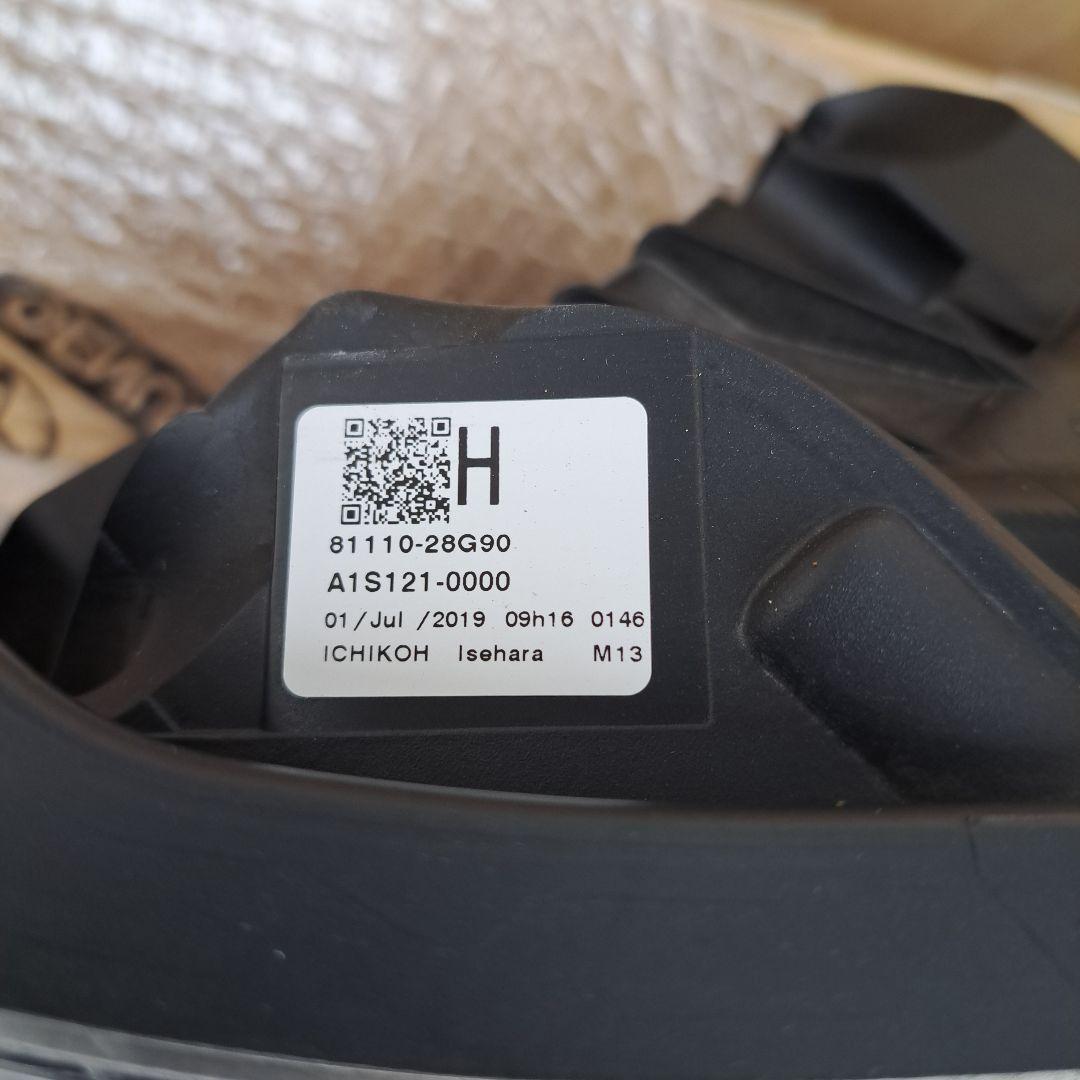 80エスクァイア右ヘッドライト